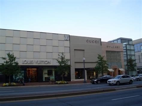 gucci store chevy chase md|saks 5 chevy chase.